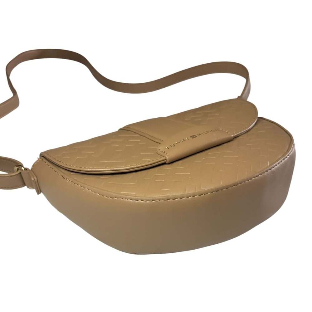 NEW Tommy Hilfiger Tan Embossed Monogram Saddle Chic Career Crossbody Bag - Picture 3 of 8